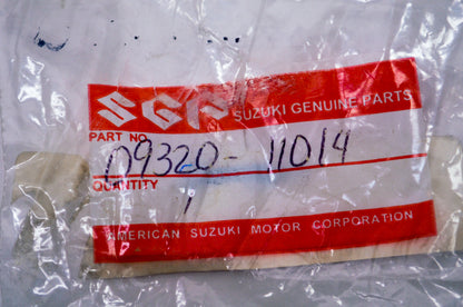 OEM Suzuki 09320-11014 Fender Rubber Grommet NOS