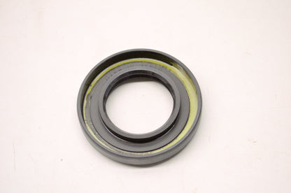 OEM Suzuki 09283-35004 Crank Oil Seal NOS