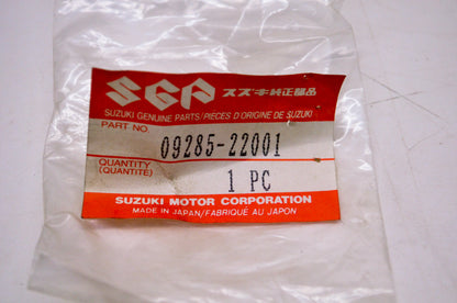 OEM Suzuki 09285-22001 Oil Seal NOS