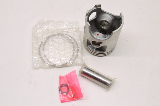 OEM Yamaha 50-520-05 Piston Kit NOS