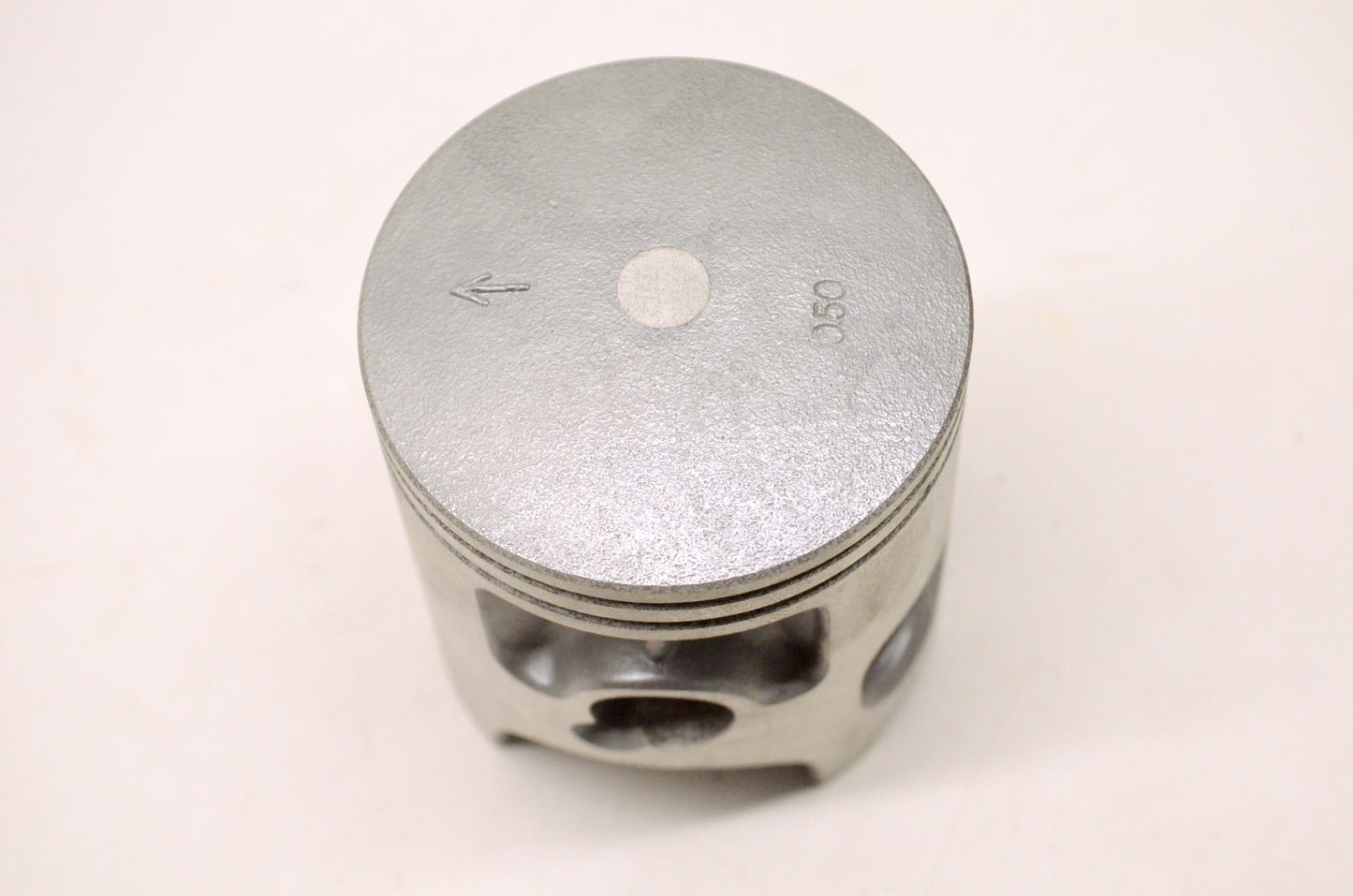 OEM Yamaha 50-520-05 Piston Kit NOS