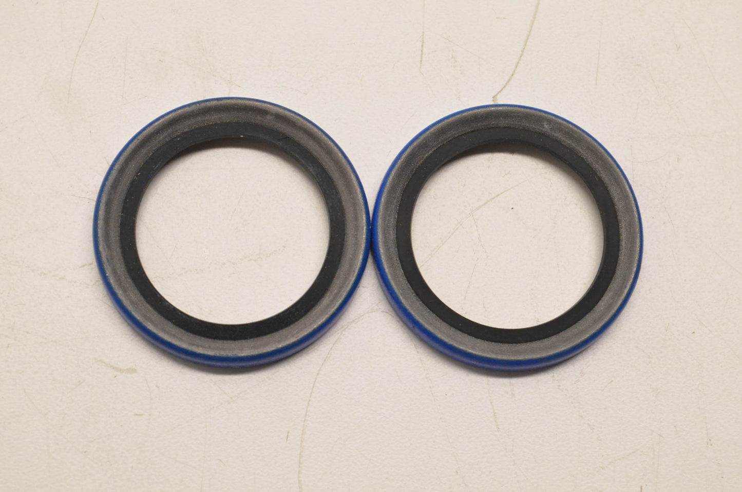 CR 14775 Oil Seals Qty 2 NOS