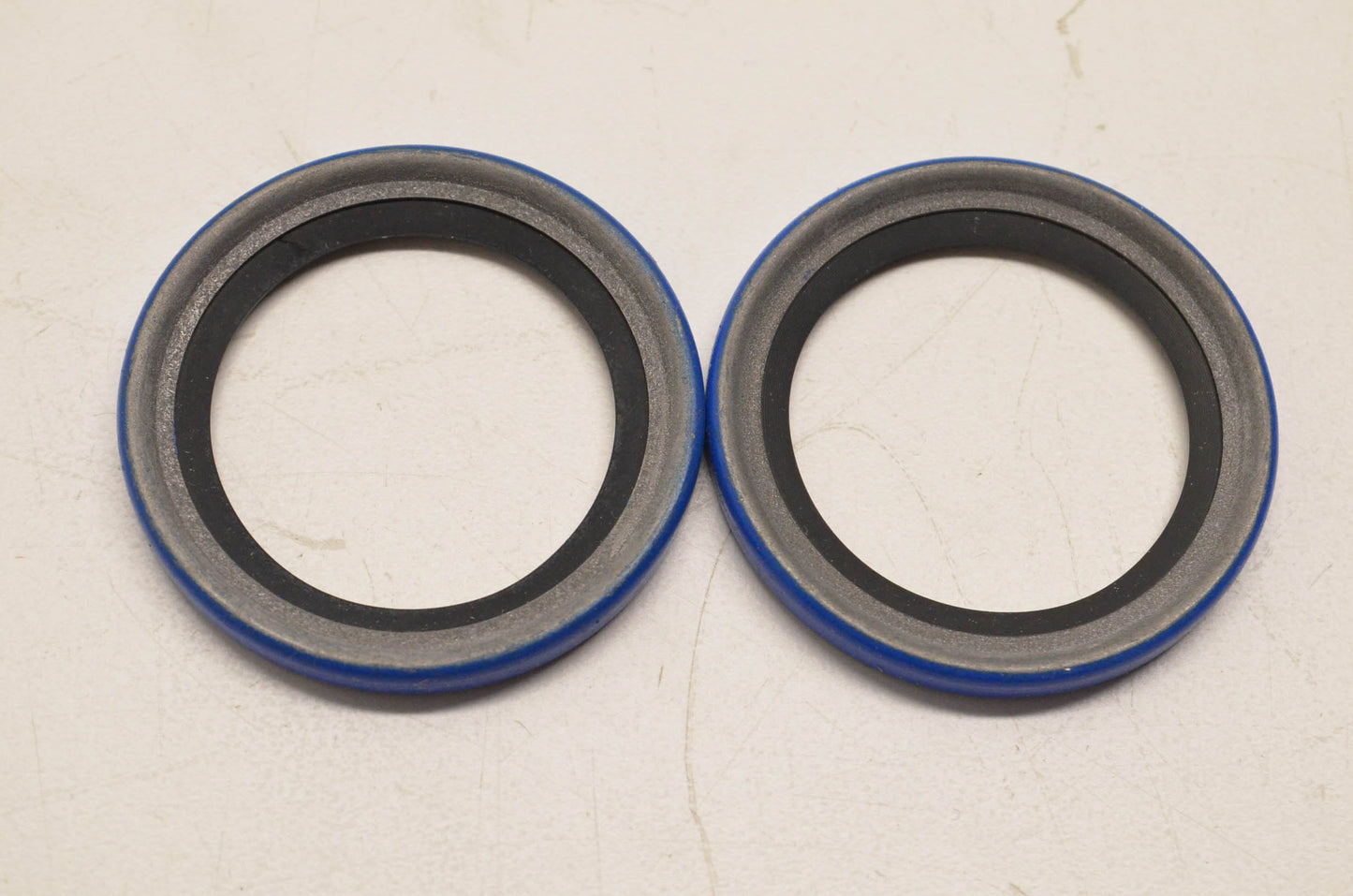 CR 14775 Oil Seals Qty 2 NOS