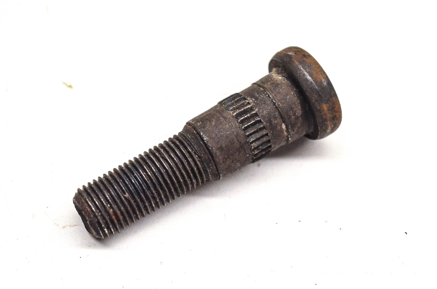 EIS D7133 Wheel Lug Stud NOS