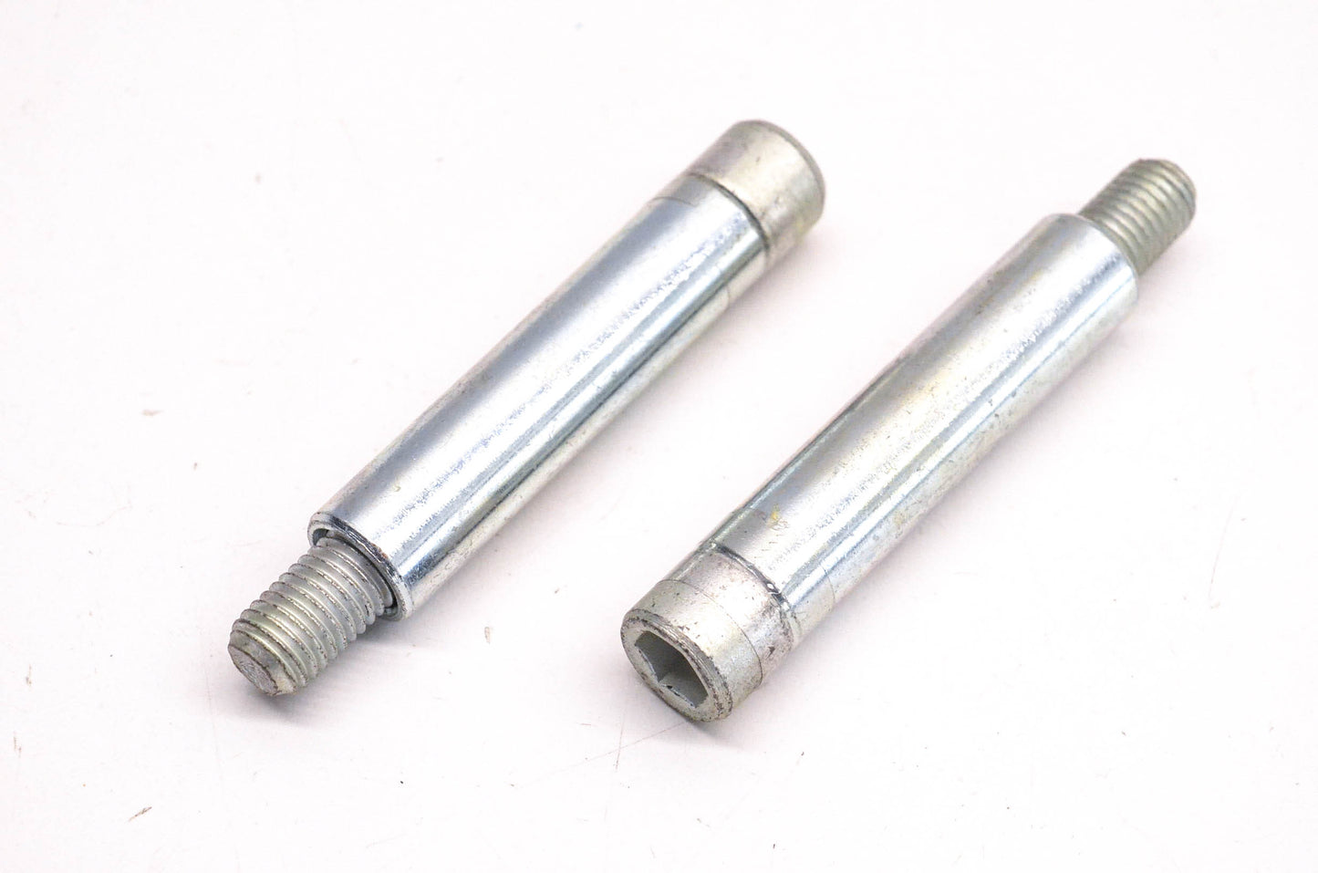 Gibson 2-5038 Disc Brake Bolts Qty 2 NOS