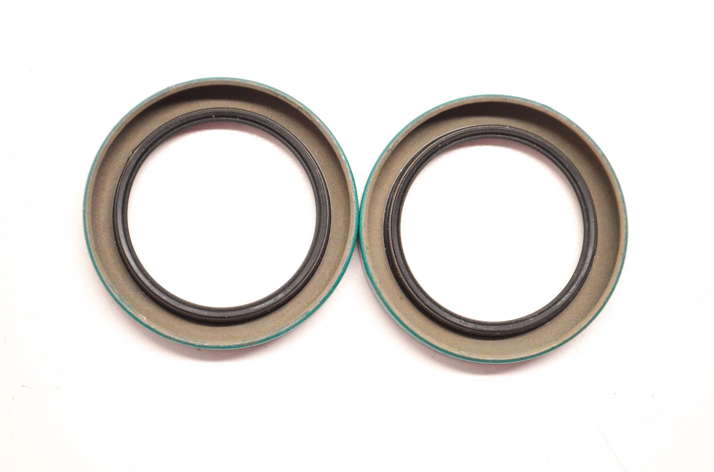 CR 14009 Oil Seal Qty 2 NOS