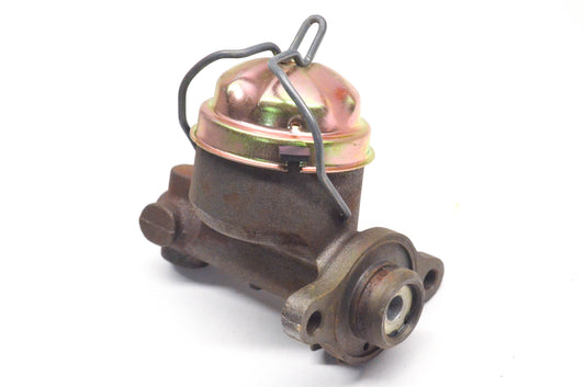 EIS E49204 Master Brake Cylinder Assembly NOS