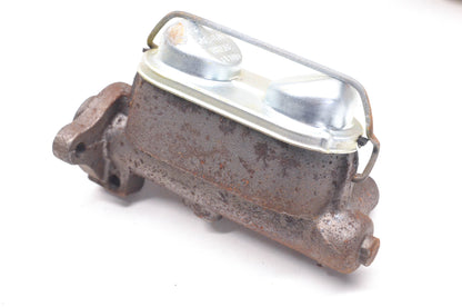 EIS E44529 Master Brake Cylinder Assembly NOS