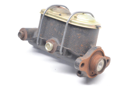 EIS E66716 Master Brake Cylinder Assembly NOS