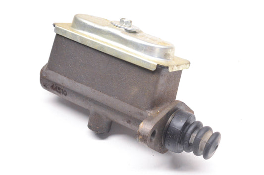 EIS E44510 Master Brake Cylinder Assembly NOS