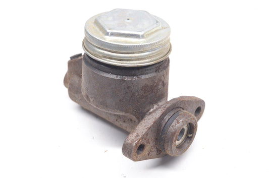 EIS E32913 Master Brake Cylinder Assembly NOS