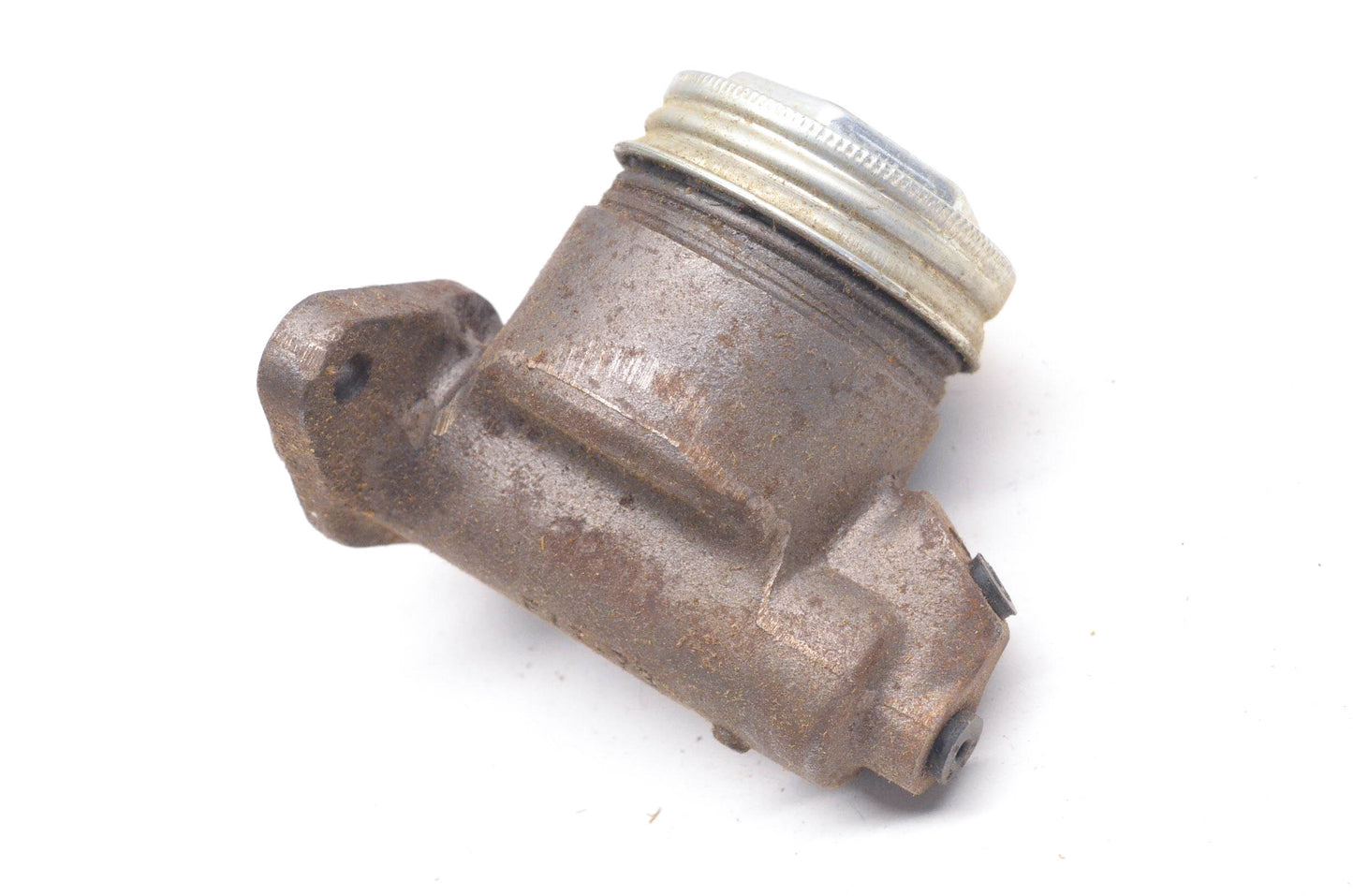 EIS E32913 Master Brake Cylinder Assembly NOS