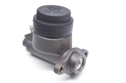 Aimco M900058 Master Brake Cylinder Assembly NOS
