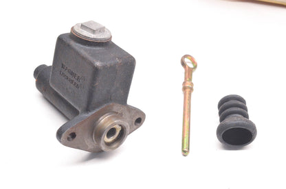 EIS E34224, FE-33502 Master Brake Cylinder Kit NOS