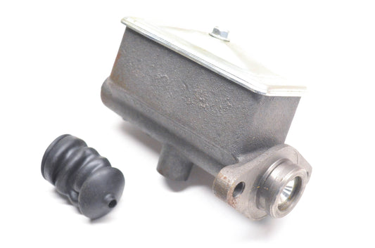 EIS E44479, 298323C Master Brake Cylinder Kit NOS