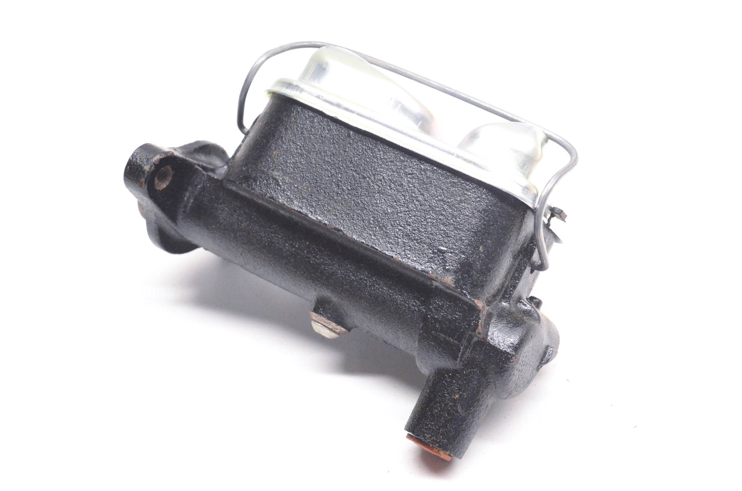 EIS E64822, 2227121L Master Brake Cylinder Assembly NOS