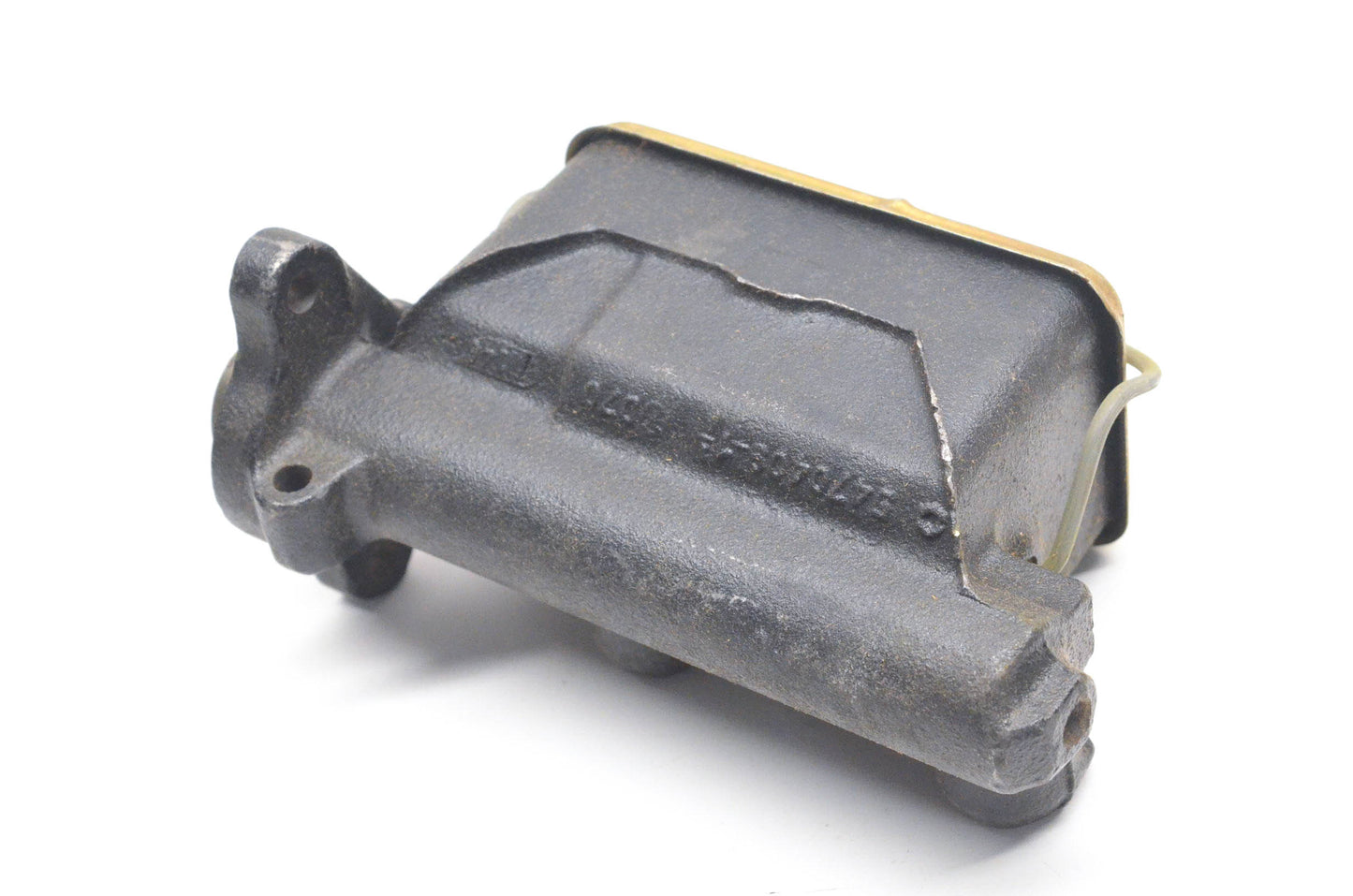Mopar 5470409, H88782 Master Brake Cylinder Assembly NOS