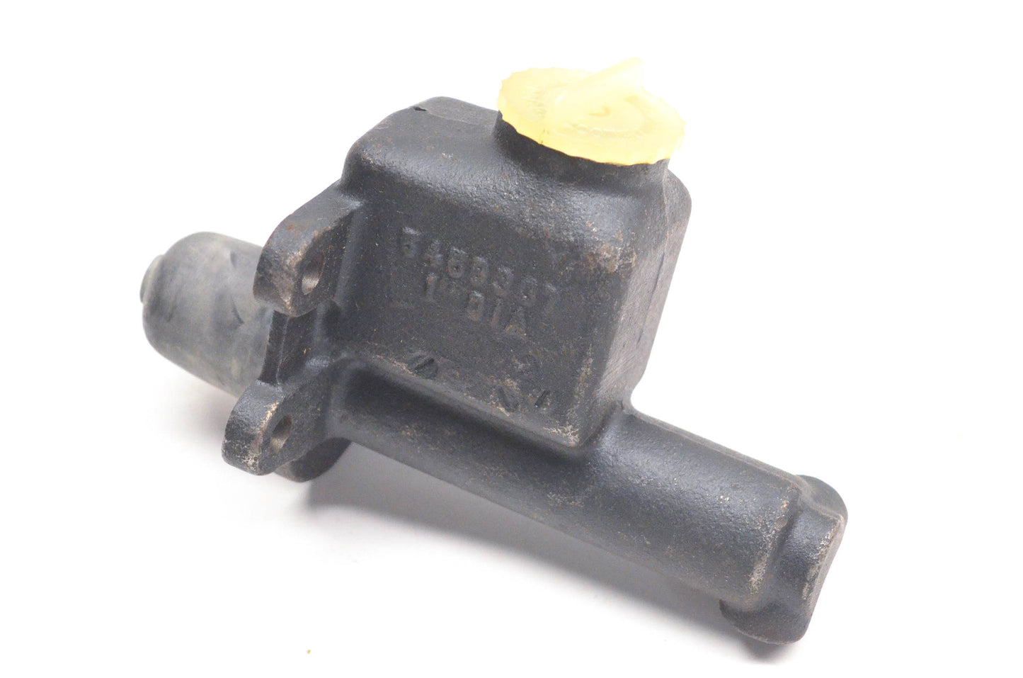 EIS E35793, 5459337 Master Brake Cylinder Assembly NOS