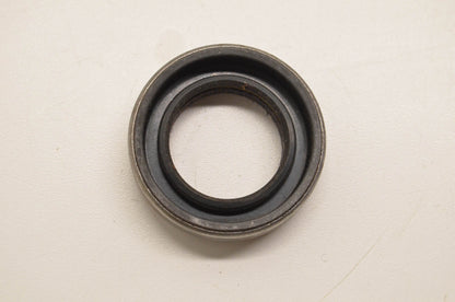 CR 13690 Oil Seal NOS