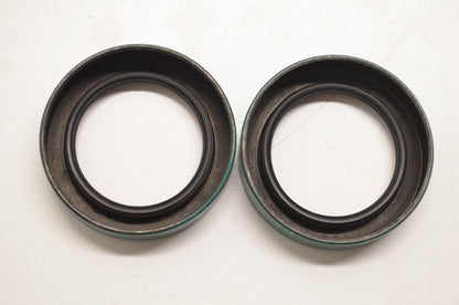 CR 13985 Oil Seals Qty 2 NOS