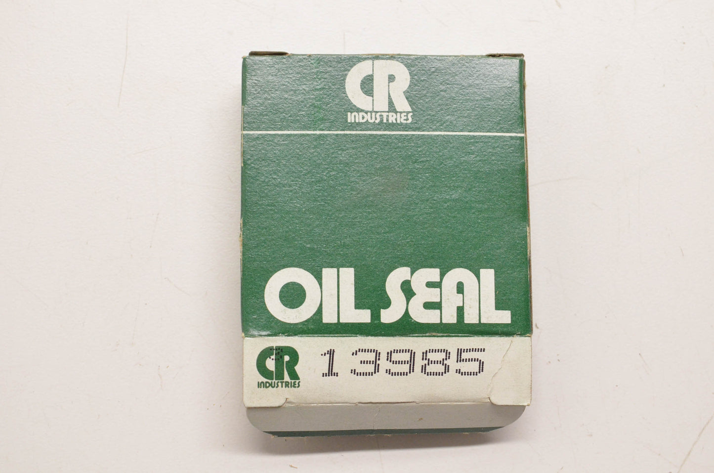 CR 13985 Oil Seals Qty 2 NOS
