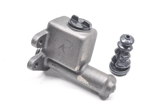 EIS M37548 Master Cylinder Assembly NOS