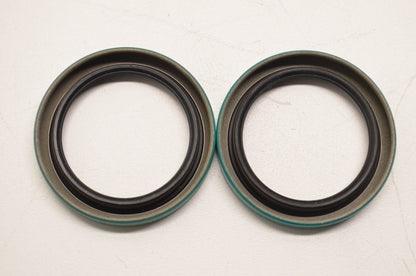 CR 15810 Oil Seals Qty 2 NOS