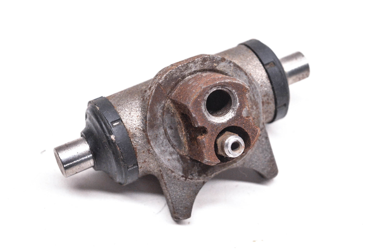 Motomaster 13-3916-4 Wheel Cylinder Assembly NOS