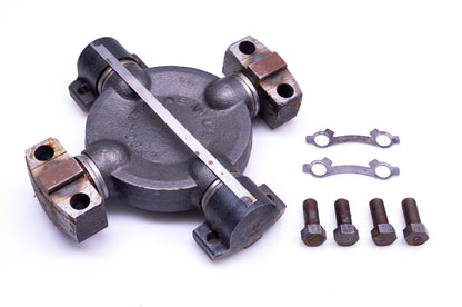 Neapco 6-8207 Universal Joint Kit NOS