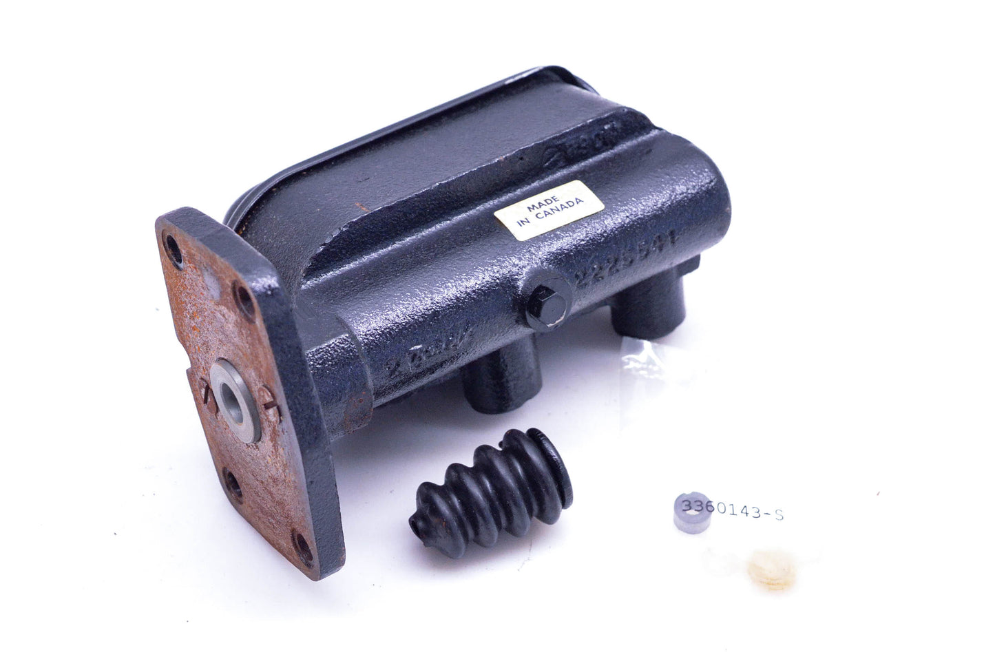Mopar H75800, H-75800, 2225541 Master Cylinder Kit NOS