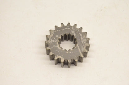 Team 31-02219  351513-4 Sprocket 19T NOS