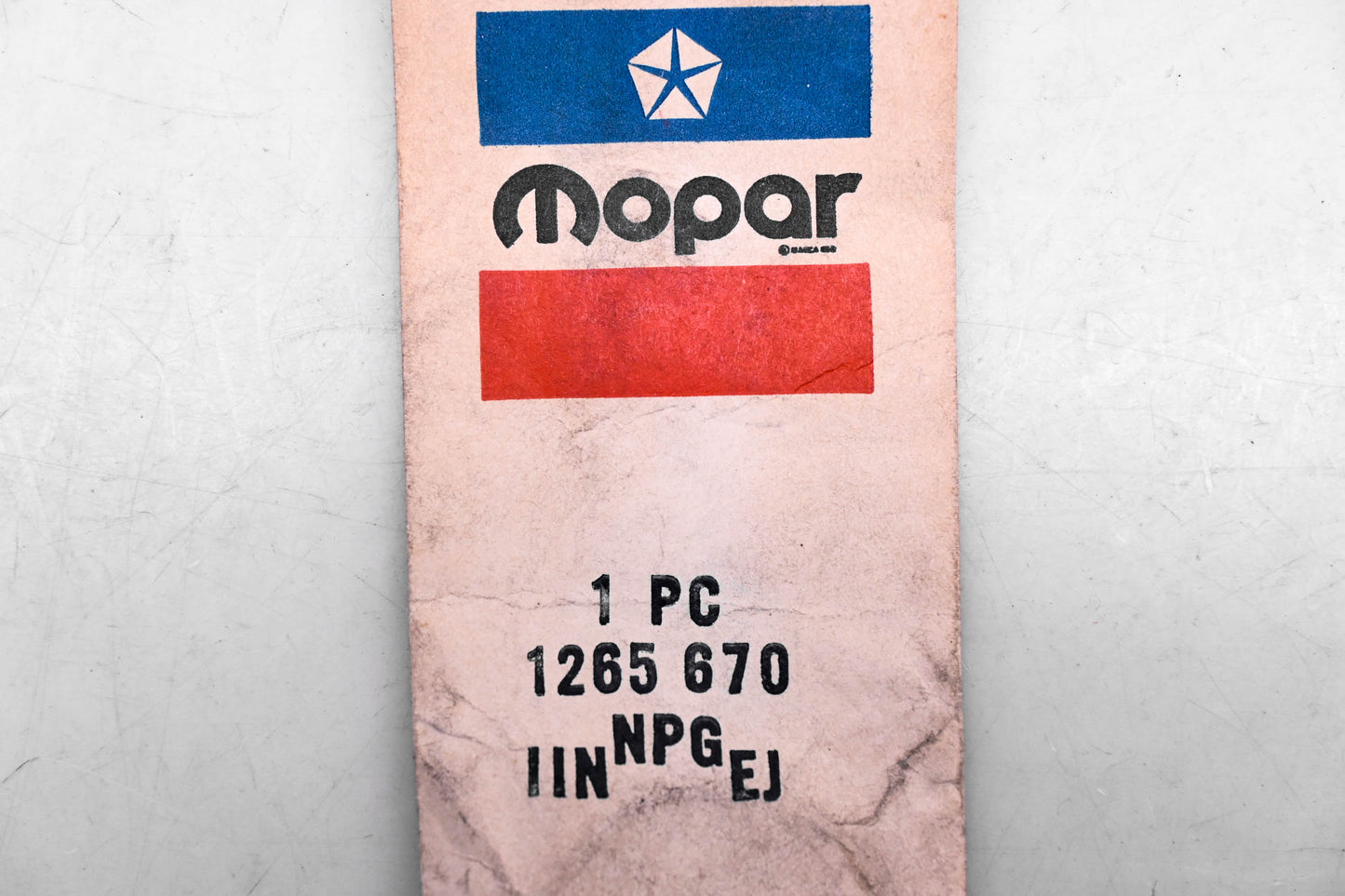 Mopar 1265670 Bearing Retaining Plate NOS