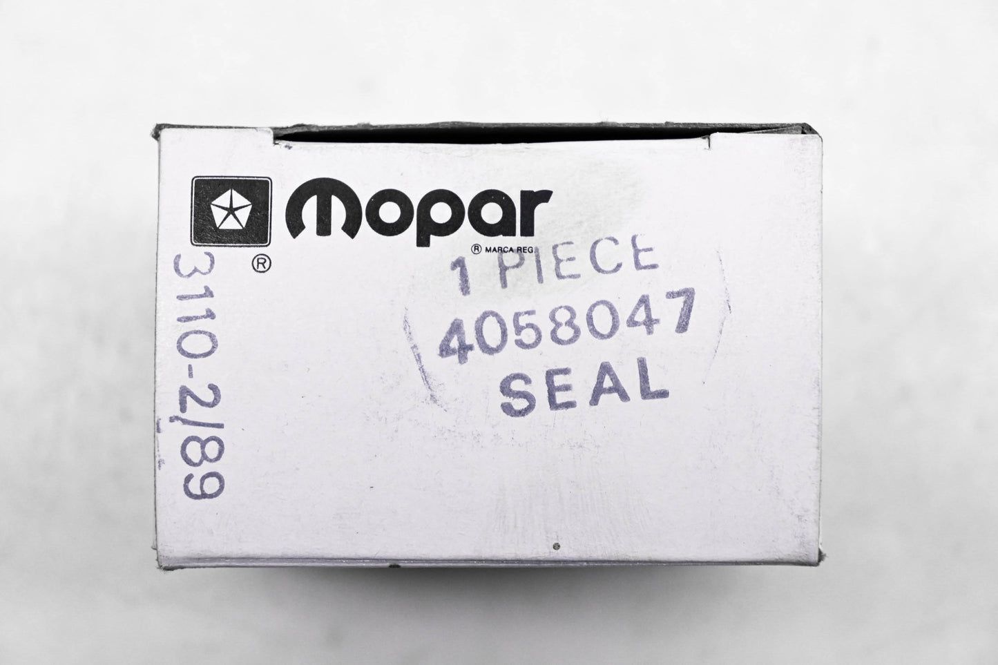 Mopar 4058047 Seal NOS