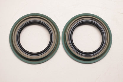 CR 15746 Oil Seals Qty 2 NOS