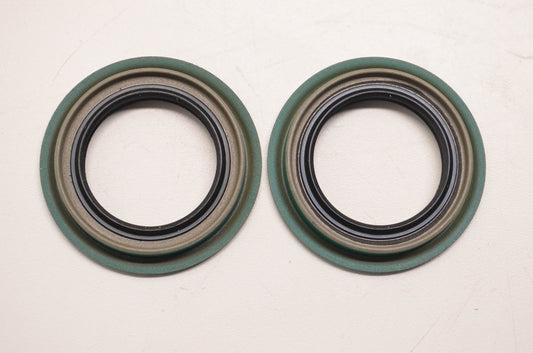 CR 15746 Oil Seals Qty 2 NOS