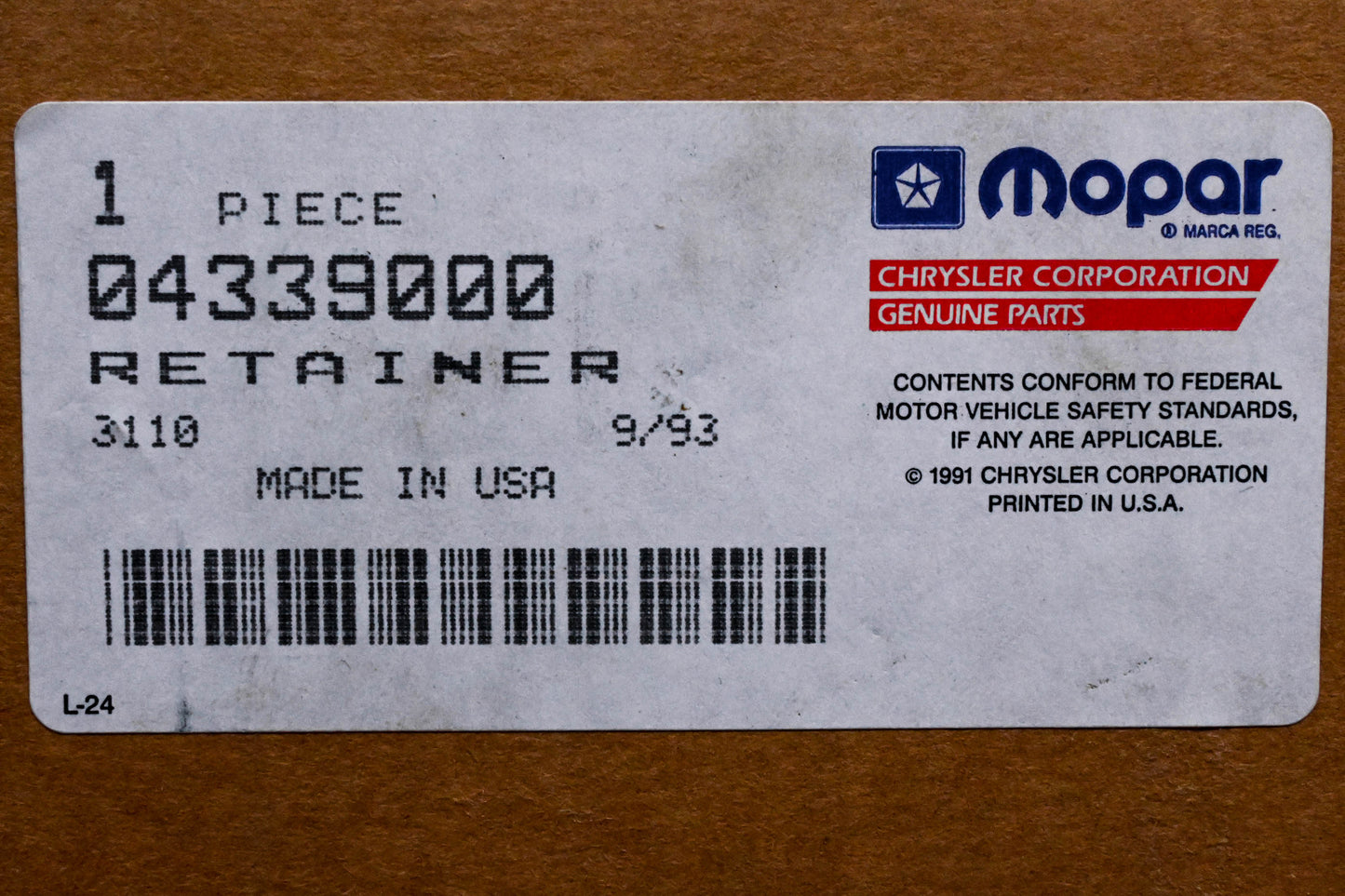 Mopar 4339000, C-16350 Rear Transmission Retainer Cover NOS