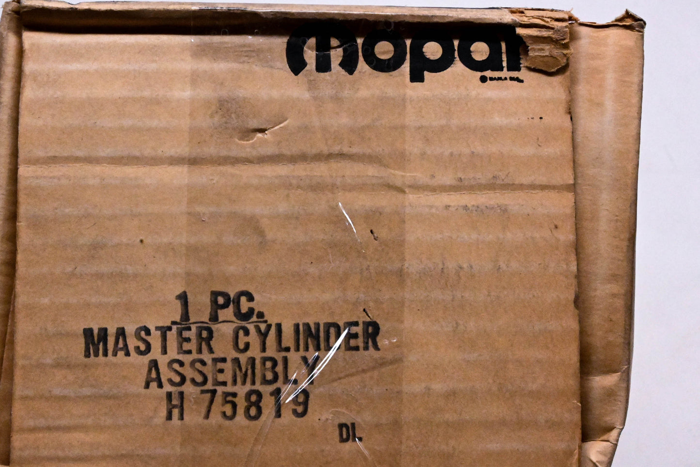 Mopar H-75819, H75819, 3461187 Master Cylinder Assembly NOS