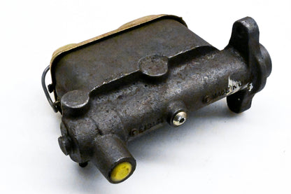 EIS E73327, EIS131 Master Cylinder Assembly NOS