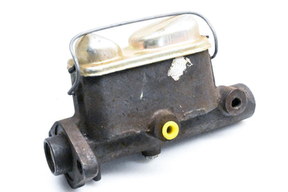 EIS E77657, EIS161 Master Cylinder Assembly NOS