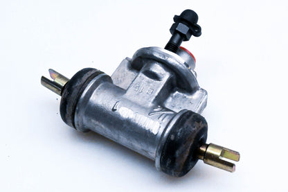 CarQuest EW104475 Wheel Cylinder Assembly NOS