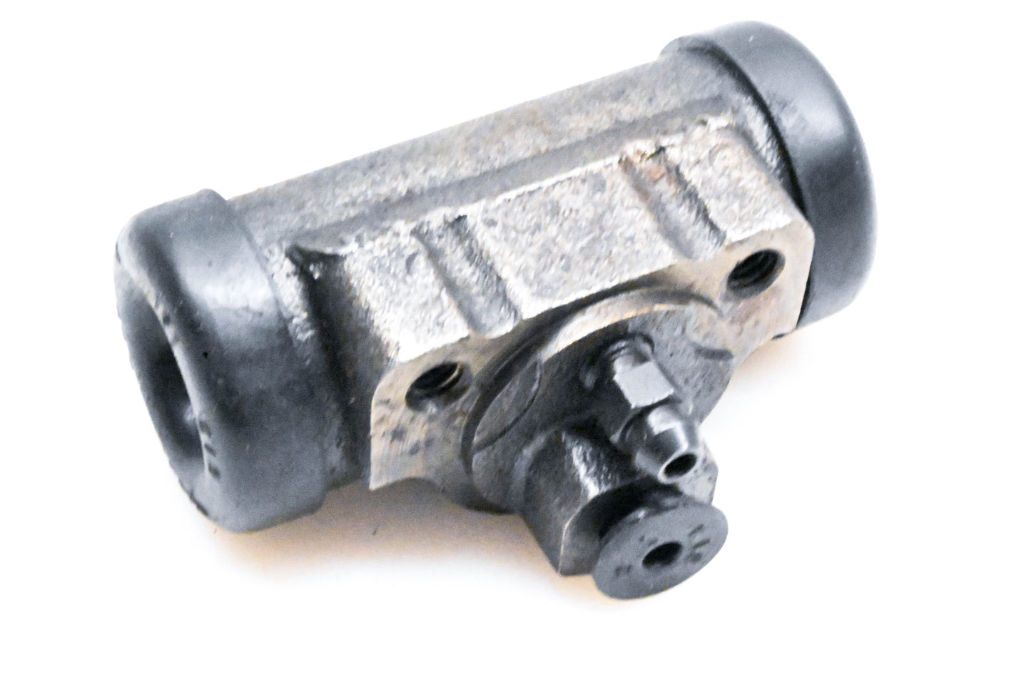 EIS 637 Wheel Cylinder Assembly NOS