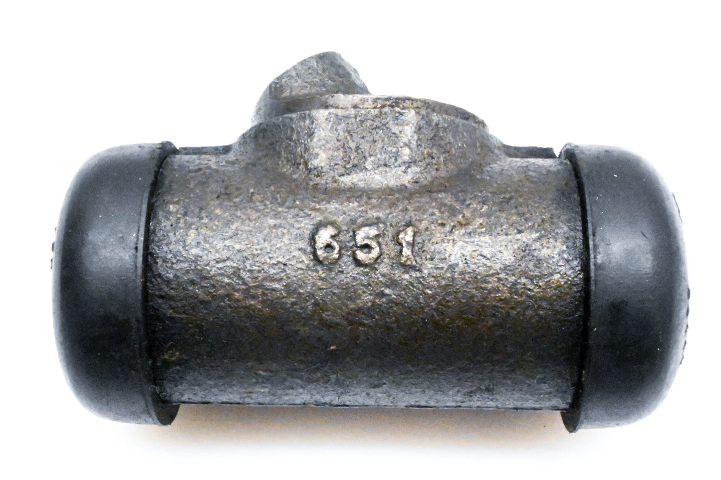 EIS 651 Wheel Cylinder Assembly NOS
