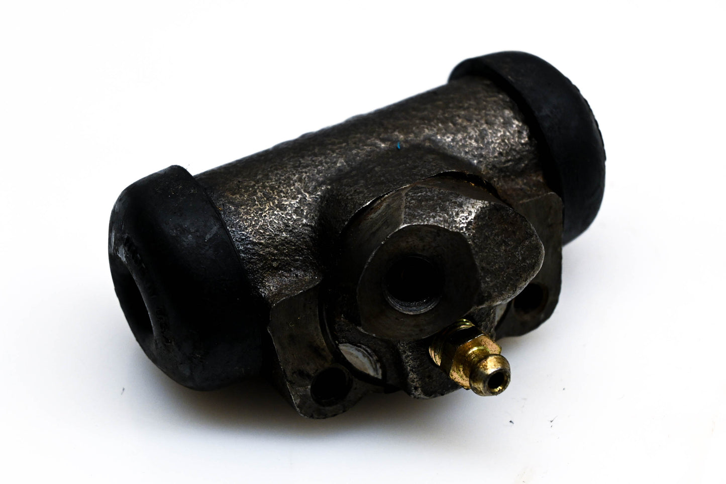 EIS 565 Wheel Cylinder Assembly NOS