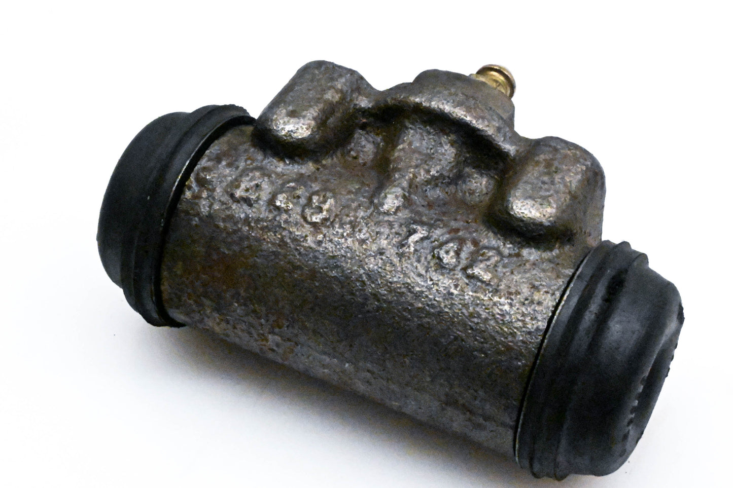 EIS 742 Wheel Cylinder Assembly NOS