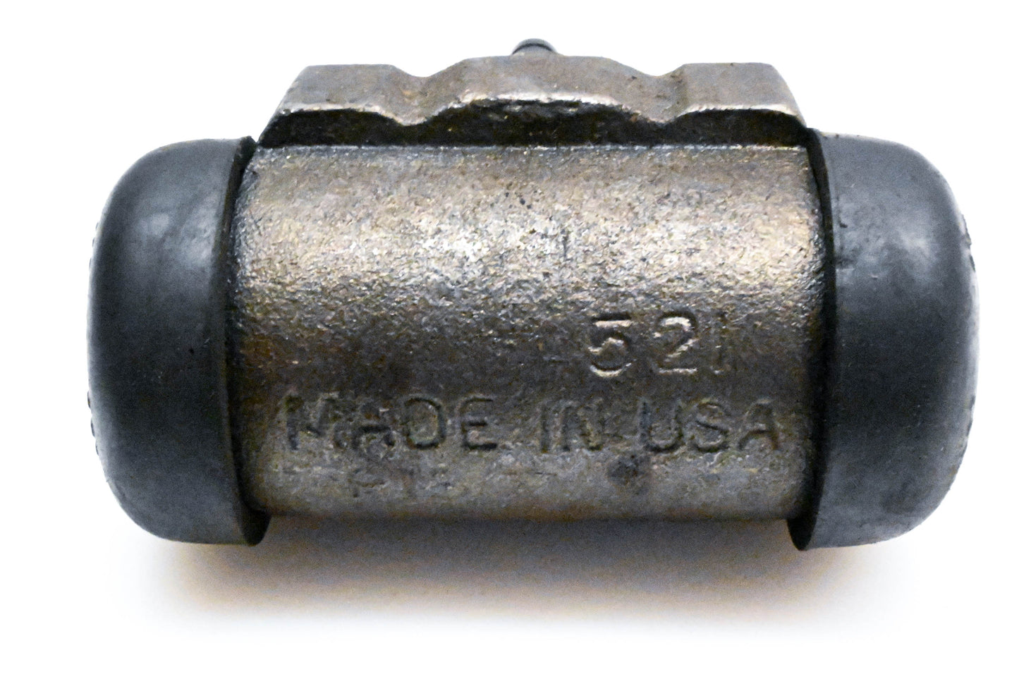 EIS 521 Wheel Cylinder Assembly NOS