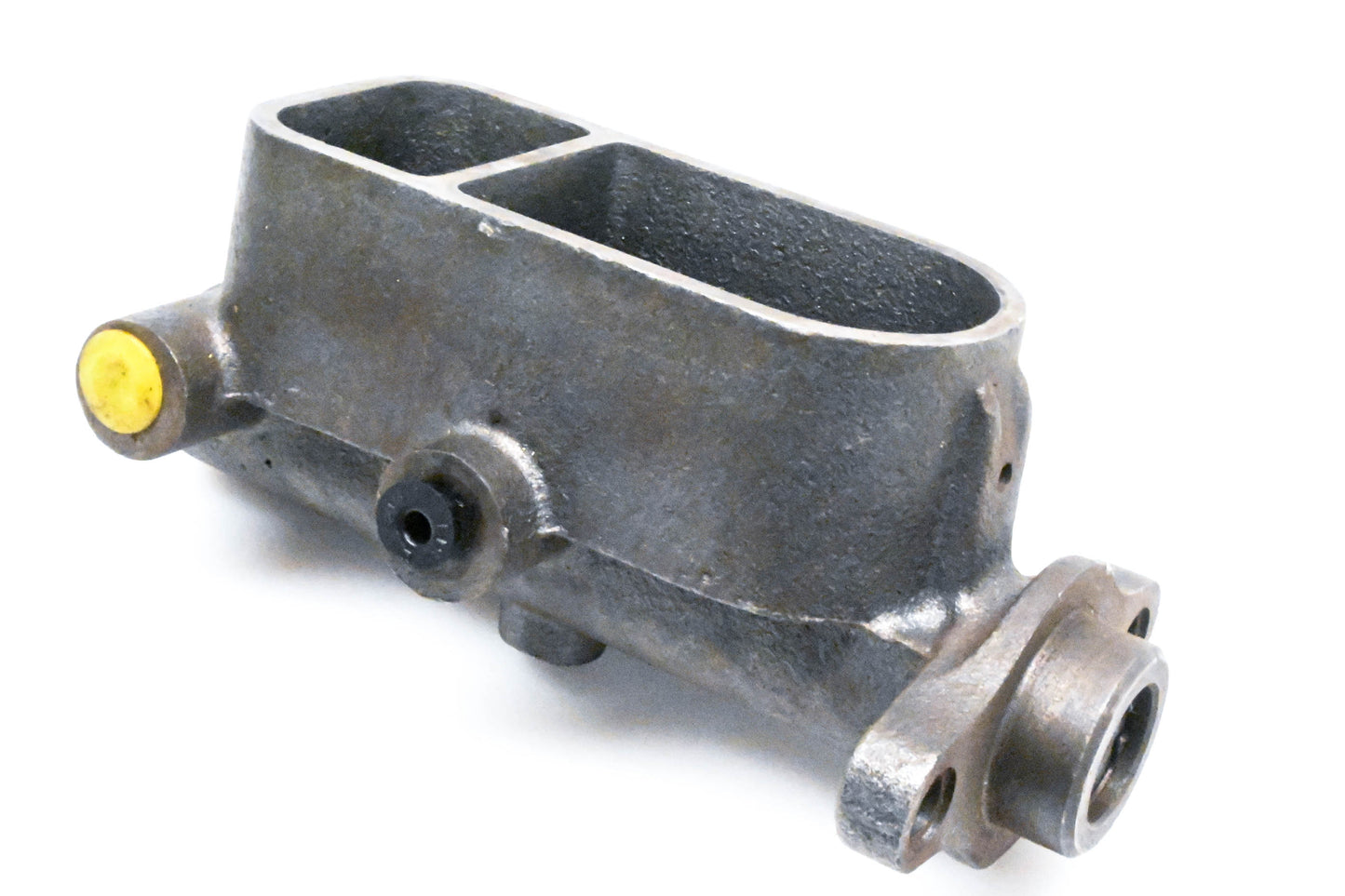EIS 136, 77005 Master Cylinder NOS