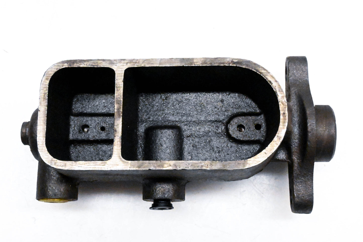 EIS 136, 77005 Master Cylinder NOS