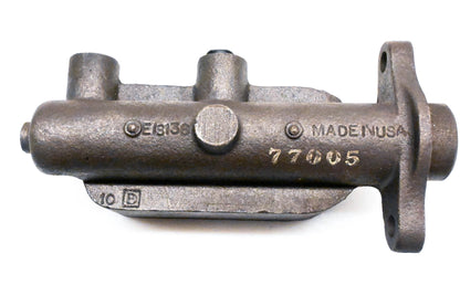 EIS 136, 77005 Master Cylinder NOS