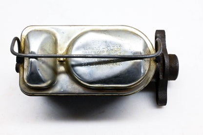 EIS 231 Master Cylinder Assembly NOS