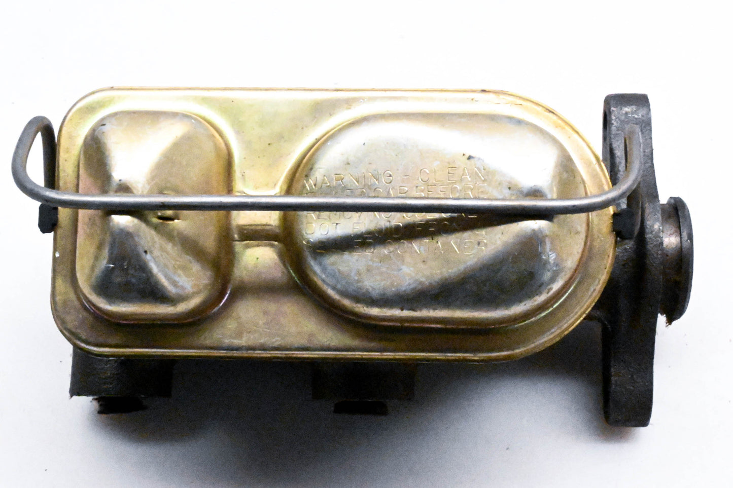 EIS 157 Master Cylinder Assembly
